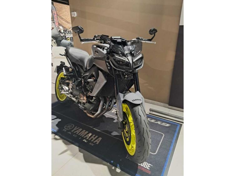 YAMAHA MT-09 garantie 12 mois