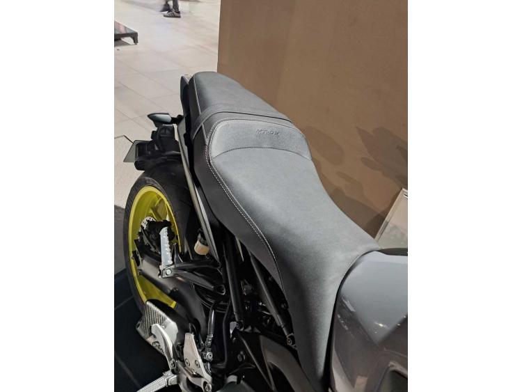 YAMAHA MT-09 garantie 12 mois