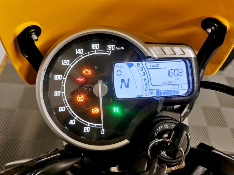 TRIUMPH Scrambler 400 XC - 1ERE MAIN - ACCESSIBLE A2 - 400XC