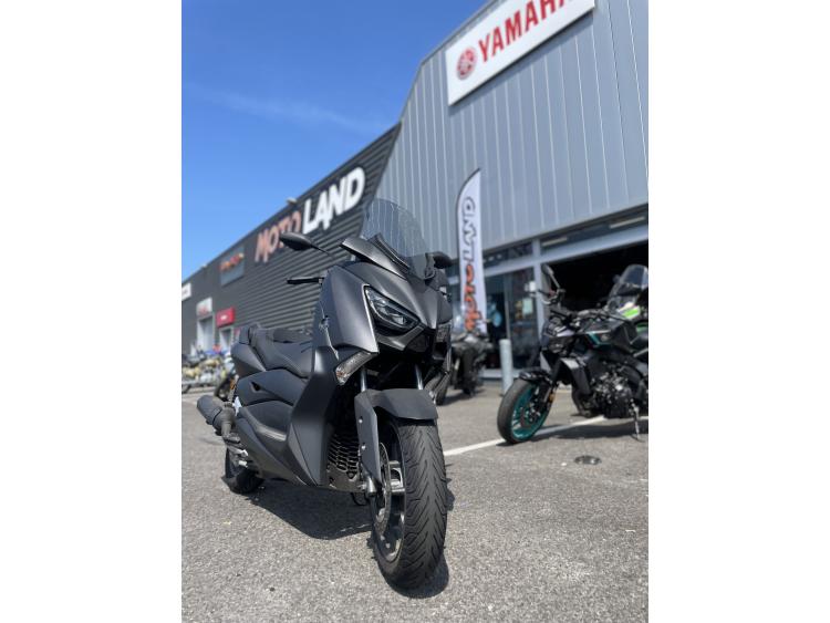 YAMAHA XMAX 125