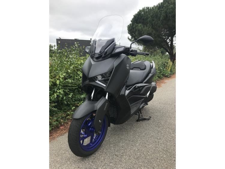 YAMAHA XMAX 300