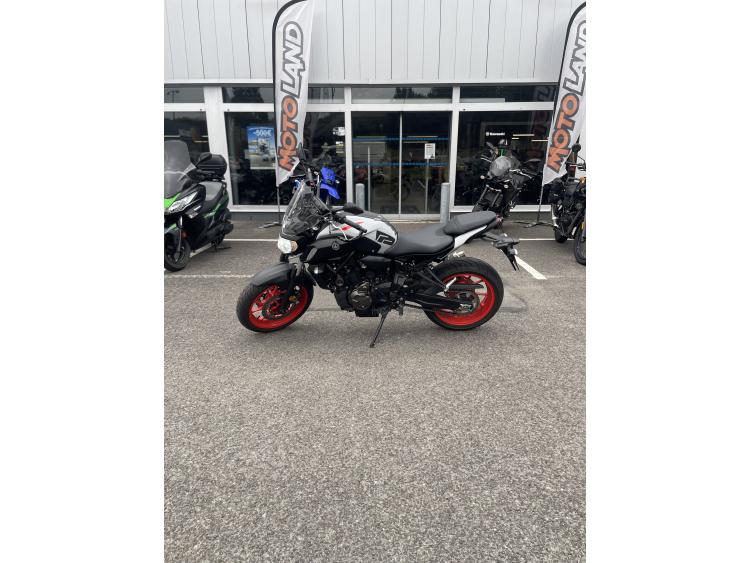 YAMAHA MT-07