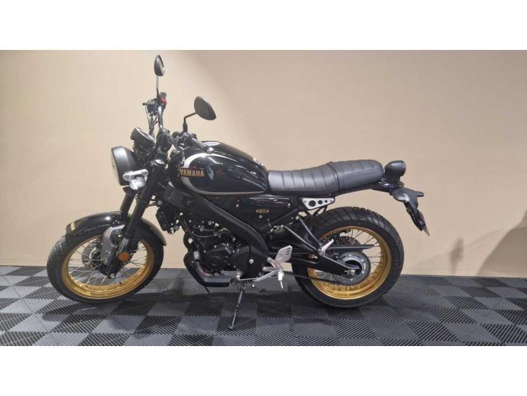 YAMAHA XSR 125 Legacy