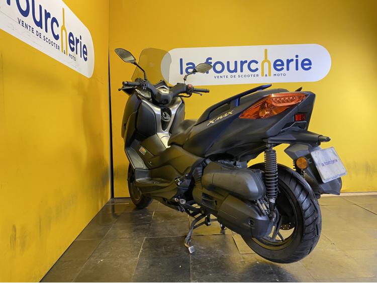 YAMAHA X-MAX 125