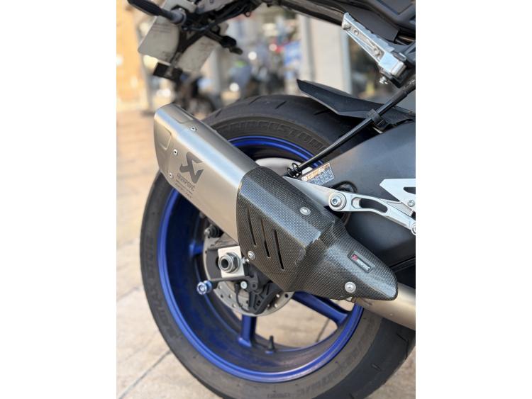 YAMAHA MT-10