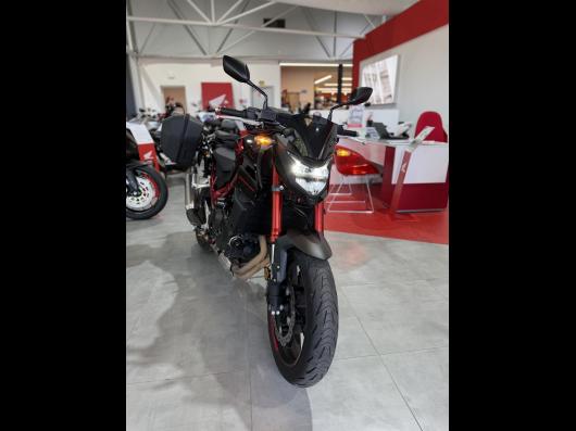 HONDA CB 750 HORNET