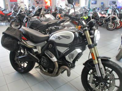 DUCATI SCRAMBLER 1100