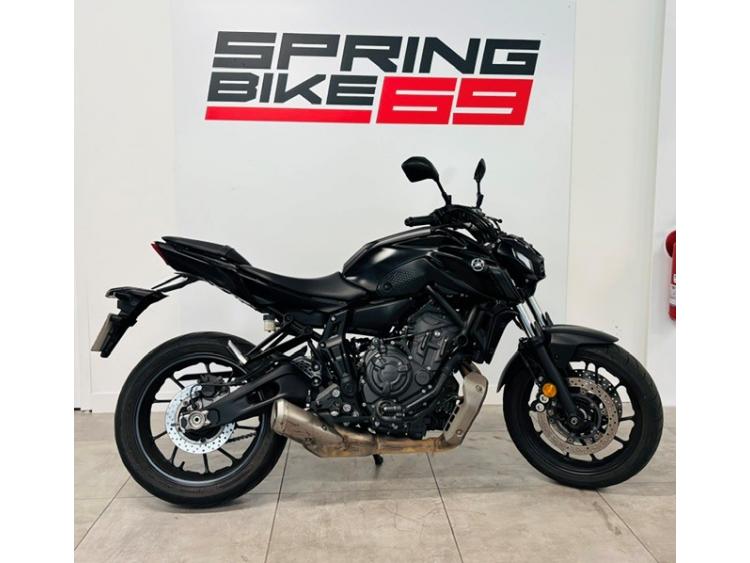 YAMAHA MT-07 (47.5CV)