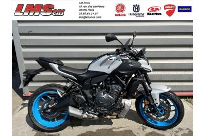 YAMAHA MT-07