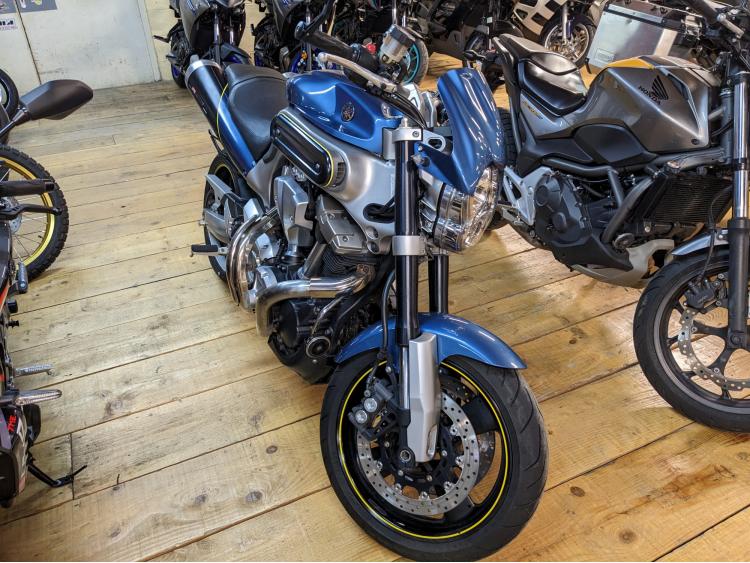 YAMAHA MT-01