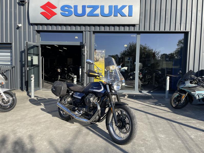 MOTO GUZZI V7