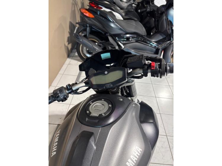 YAMAHA MT-07 (47.5CV)