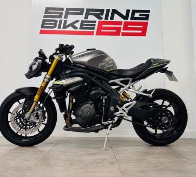 TRIUMPH SPEED TRIPLE 1200 RS