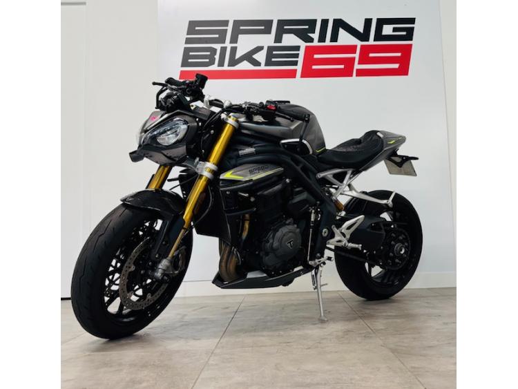 TRIUMPH SPEED TRIPLE 1200 RS
