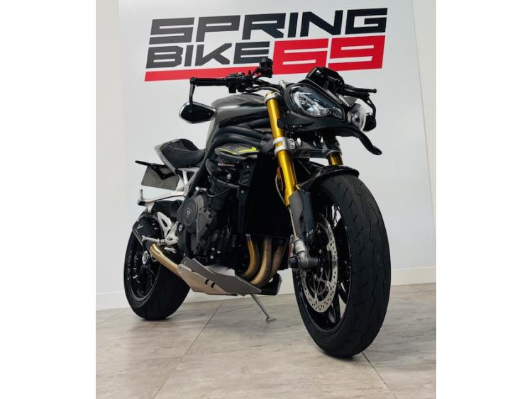 TRIUMPH SPEED TRIPLE 1200 RS