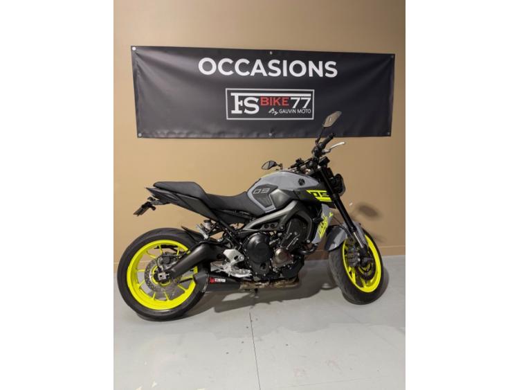YAMAHA MT-09