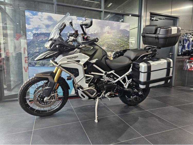 TRIUMPH TIGER 900 RALLY