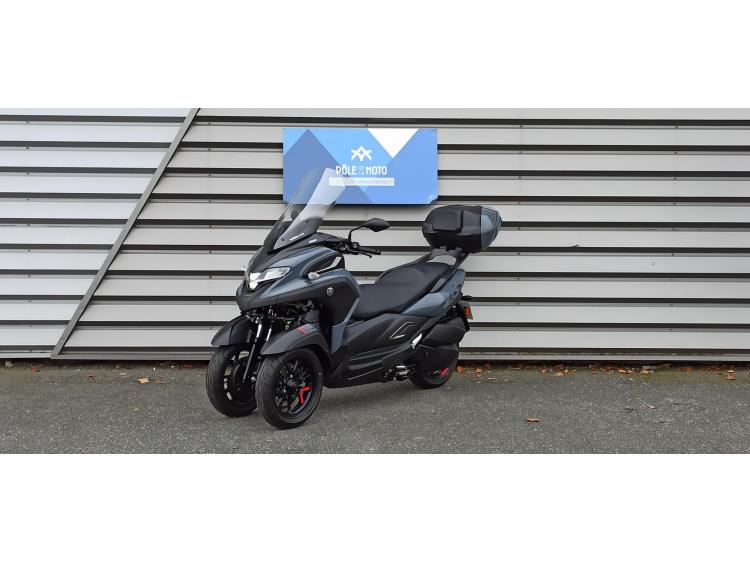 YAMAHA TRICITY 300