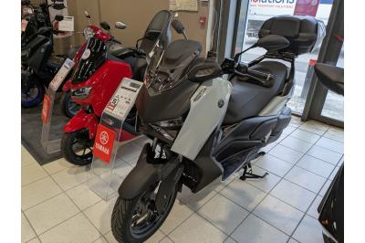 YAMAHA XMAX 300 Tech Max