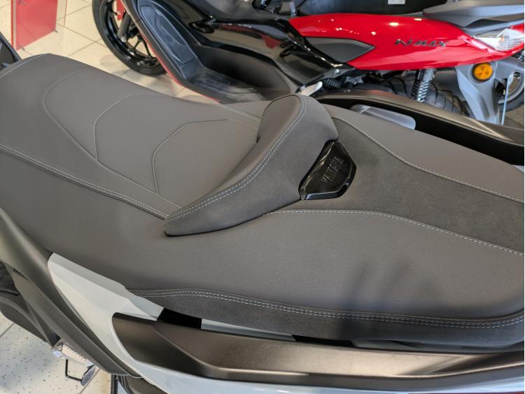 YAMAHA XMAX 300 Tech Max 2025