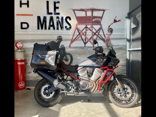 HARLEY-DAVIDSON ADVENTURE PAN AMERICA 1250 CVO