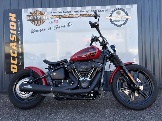HARLEY-DAVIDSON SOFTAIL STREET BOB 1868