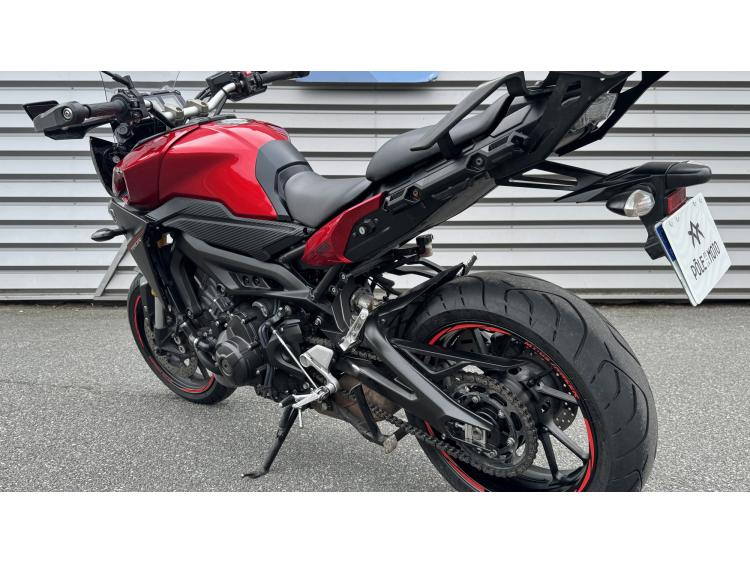 YAMAHA TRACER 9