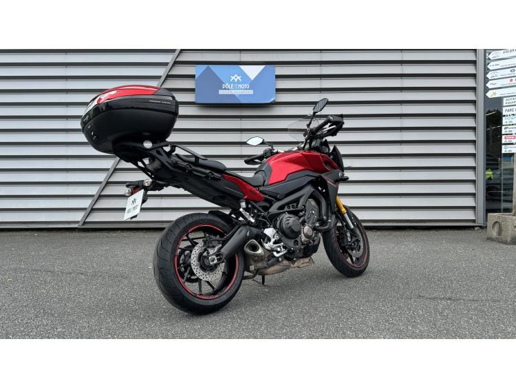 YAMAHA TRACER 9