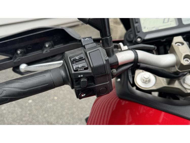 YAMAHA TRACER 9