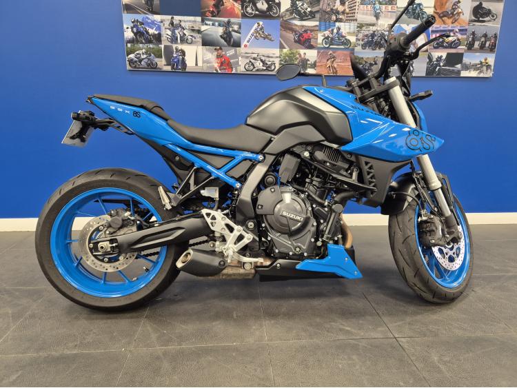 SUZUKI GSX-8S