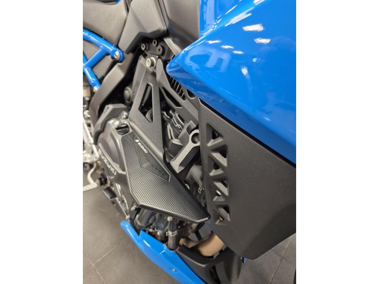 SUZUKI GSX-8S