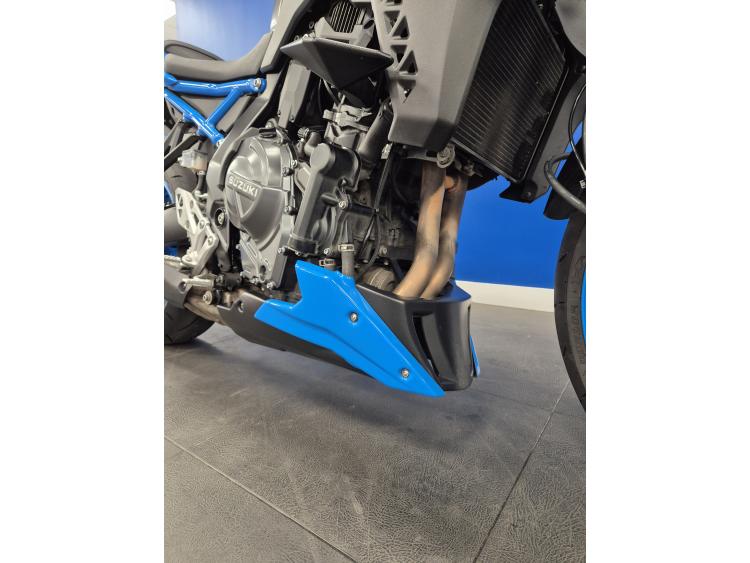 SUZUKI GSX-8S