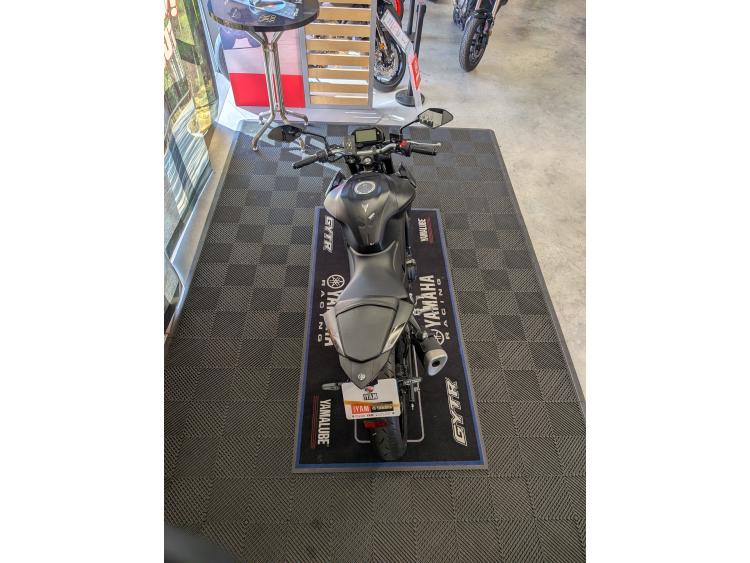YAMAHA MT-03