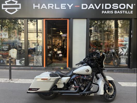 HARLEY-DAVIDSON TOURING STREET GLIDE 1923 CVO 