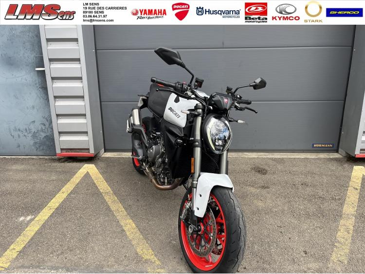DUCATI MONSTER