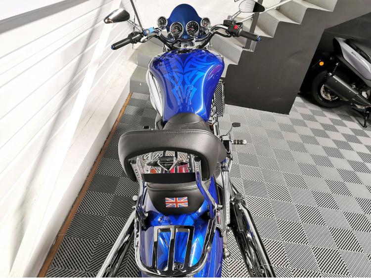 TRIUMPH 2300 Rocket III 3 Tribal