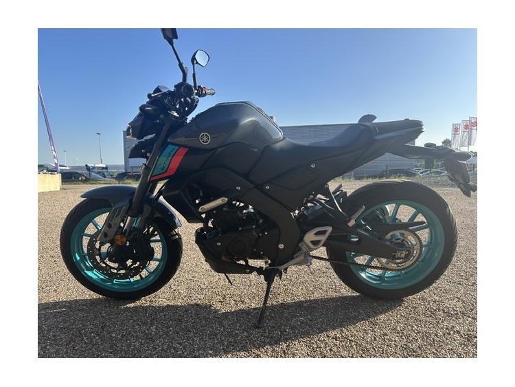 YAMAHA MT-125
