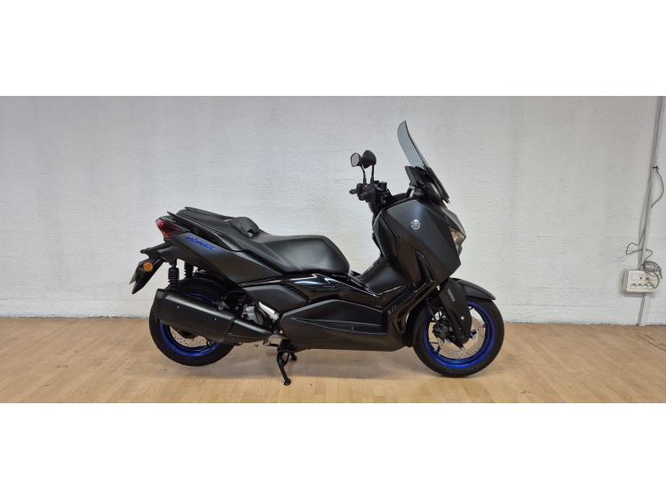 YAMAHA XMAX 300 icon black