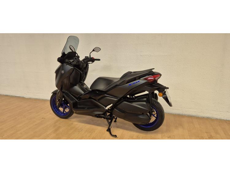 YAMAHA XMAX 300 icon black
