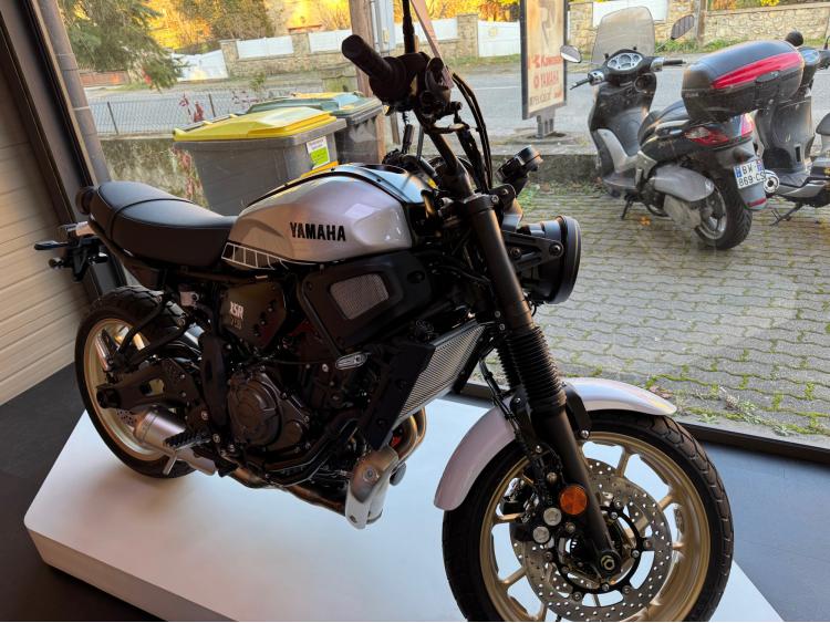 YAMAHA XSR 700 LEGACY