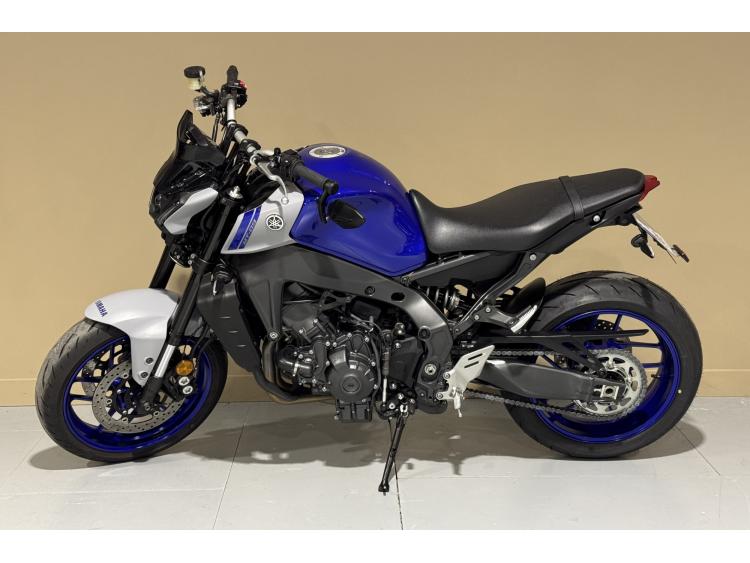 YAMAHA MT-09