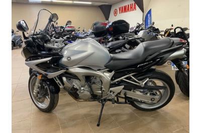 YAMAHA FZ6 600 FAZER