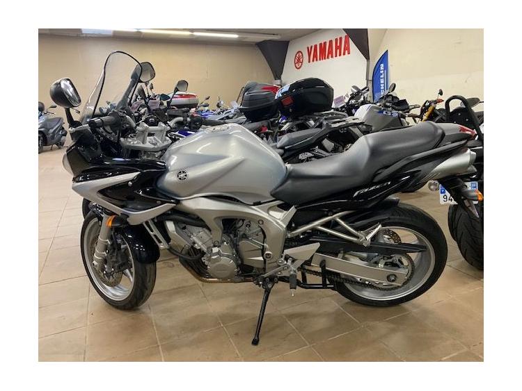 YAMAHA FZ6 600 FAZER