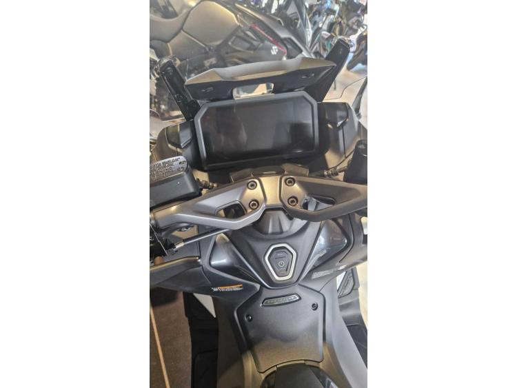 YAMAHA XP T-MAX 560 TECH MAX garantie 12 mois