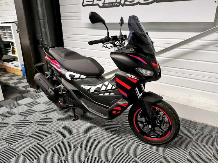 APRILIA SR 125 GT REPLICA - 1ERE MAIN - SR125