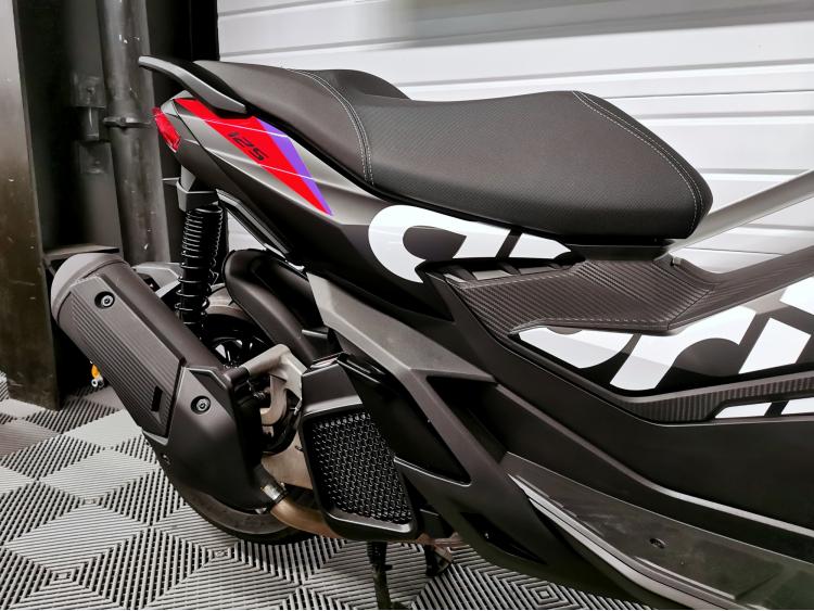 APRILIA SR 125 GT REPLICA - 1ERE MAIN - SR125