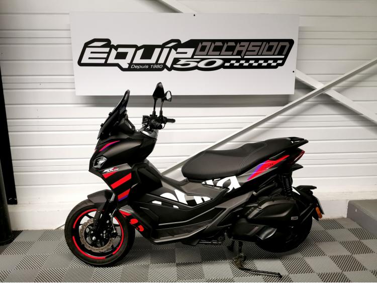 APRILIA SR 125 GT REPLICA - 1ERE MAIN - SR125