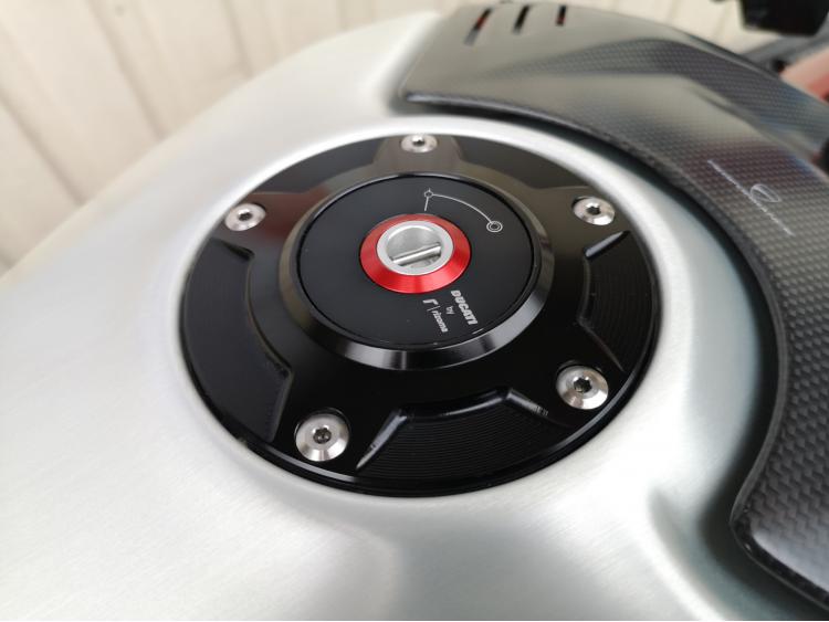 DUCATI PANIGALE V4R 