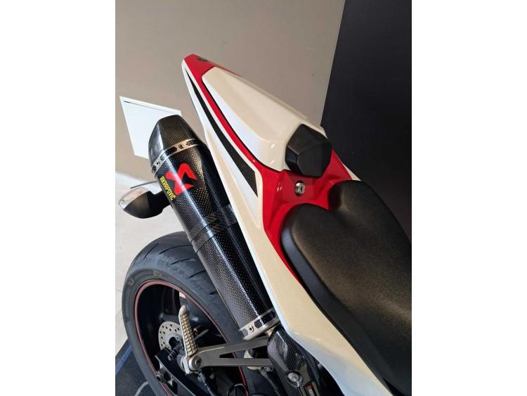 YAMAHA YZF 1000 R1