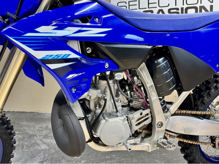 YAMAHA YZ250